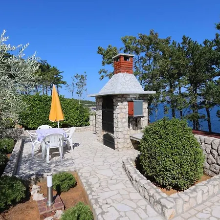 Apartment In Silo/insel Krk 13416