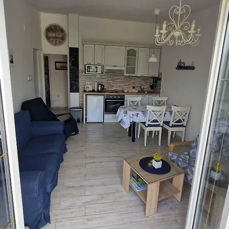 Apartment In Silo/insel Krk 13416